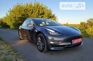 Седан Tesla Model 3 2018 в Тернополі