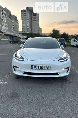 Седан Tesla Model 3 2017 в 