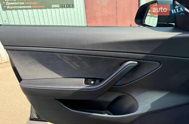 Седан Tesla Model 3 2019 в Кривом Роге