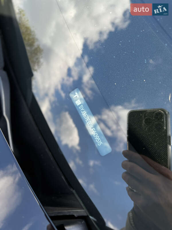 Седан Tesla Model 3 2019 в Рівному