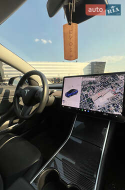 Седан Tesla Model 3 2019 в Житомире