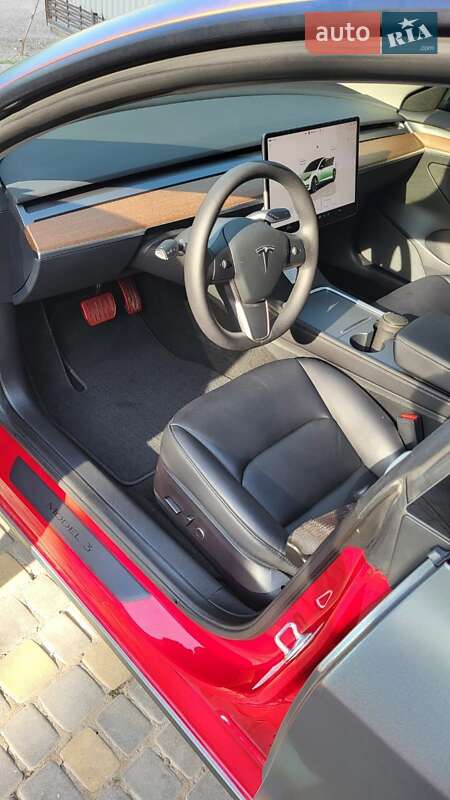 Седан Tesla Model 3 2022 в Тернополі