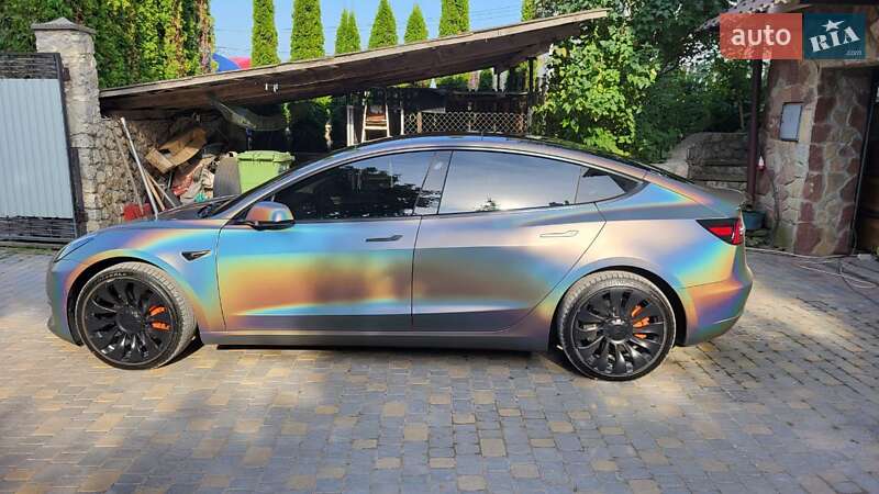 Седан Tesla Model 3 2022 в Тернополі