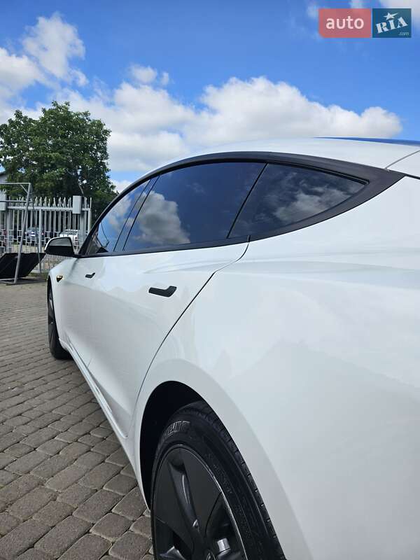 Седан Tesla Model 3 2021 в Ивано-Франковске