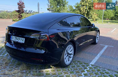 Седан Tesla Model 3 2022 в Киеве
