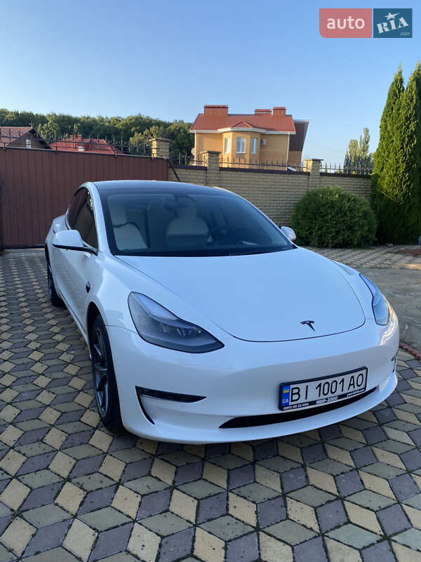 Седан Tesla Model 3 2022 в Полтаве