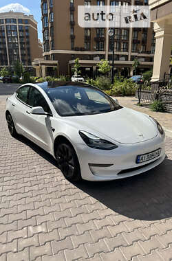 Седан Tesla Model 3 2021 в Киеве