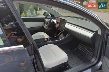 Седан Tesla Model 3 2018 в 