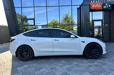 Седан Tesla Model 3 2023 в 