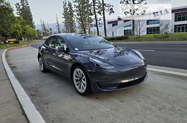 Седан Tesla Model 3 2022 в Києві