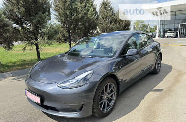 Седан Tesla Model 3 2022 в Полтаві