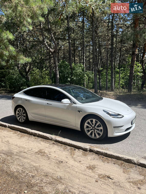 Седан Tesla Model 3 2019 в Запорожье