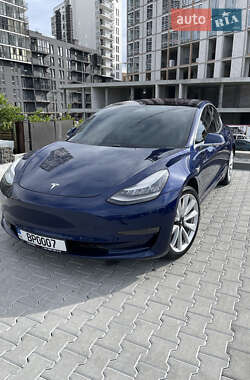 Седан Tesla Model 3 2018 в 