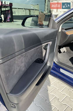 Седан Tesla Model 3 2018 в 