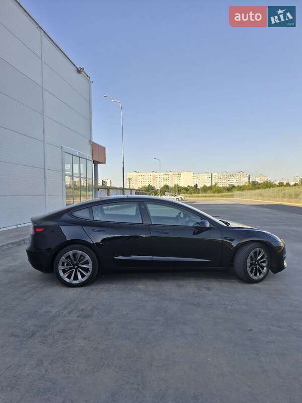 Седан Tesla Model 3 2021 в Дніпрі