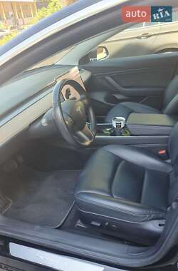 Седан Tesla Model 3 2018 в 