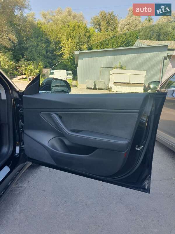 Седан Tesla Model 3 2018 в Хмельницькому