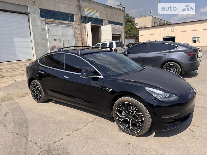 Tesla Model 3 2018