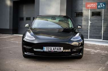 Седан Tesla Model 3 2021 в Києві