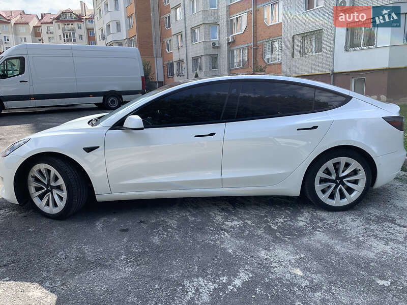 Седан Tesla Model 3 2020 в Тернополе