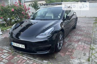 Седан Tesla Model 3 2021 в Рівному