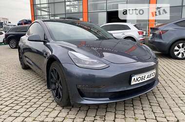 Седан Tesla Model 3 2022 в Львове