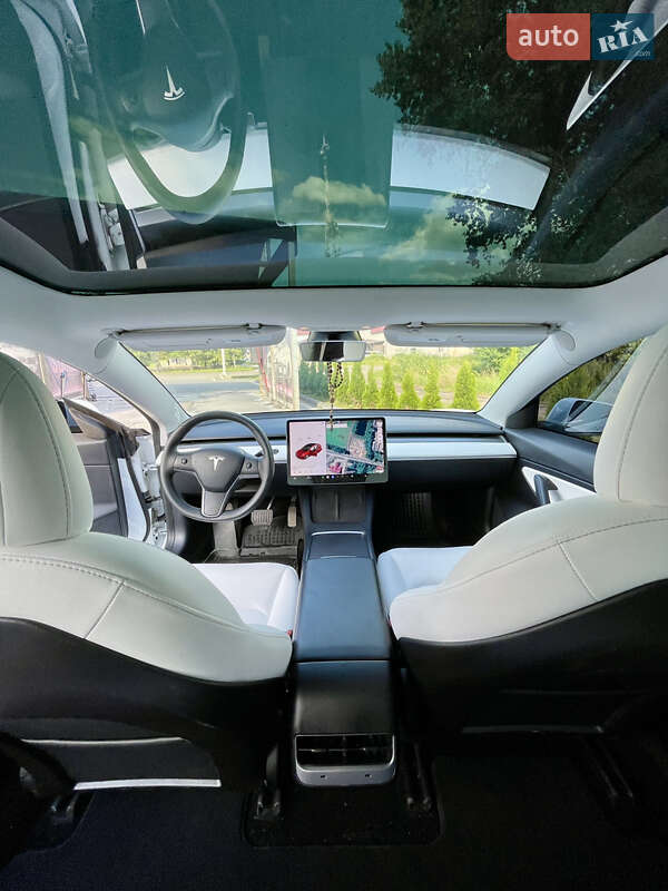 Tesla Model 3 2020