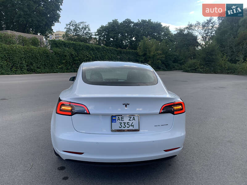 Седан Tesla Model 3 2018 в Днепре