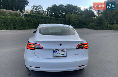 Седан Tesla Model 3 2018 в 