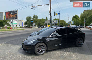 Седан Tesla Model 3 2018 в 