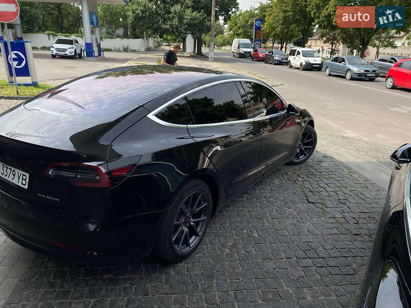 Седан Tesla Model 3 2018 в Дніпрі
