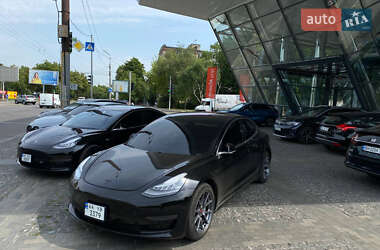 Седан Tesla Model 3 2018 в 