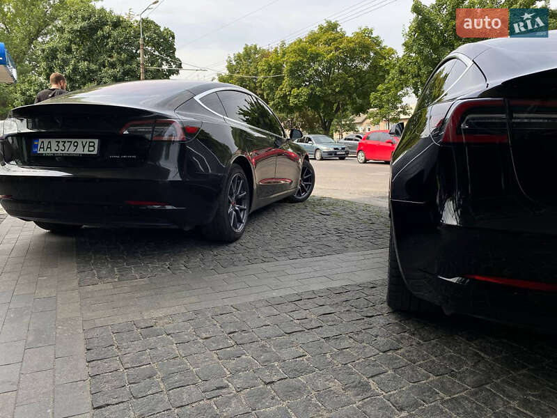 Седан Tesla Model 3 2018 в Дніпрі
