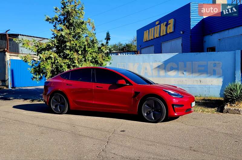 Седан Tesla Model 3 2019 в Николаеве