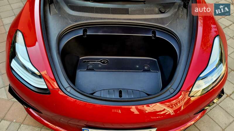 Седан Tesla Model 3 2019 в Николаеве