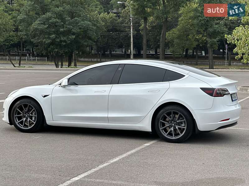 Седан Tesla Model 3 2020 в Києві фото 13 Седан Tesla Model 3 2020 в Києві