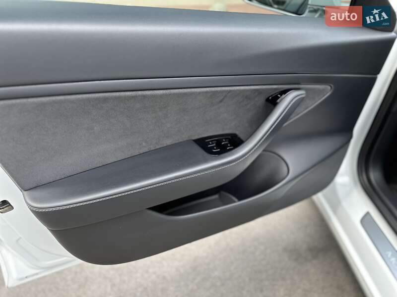 Седан Tesla Model 3 2020 в Києві фото 33 Седан Tesla Model 3 2020 в Києві