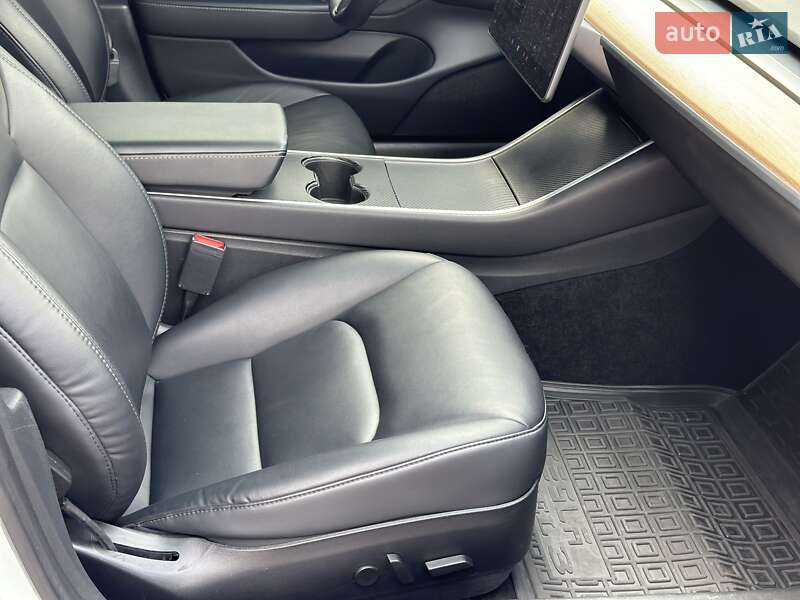 Седан Tesla Model 3 2020 в Києві фото 37 Седан Tesla Model 3 2020 в Києві
