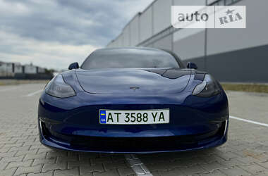 Седан Tesla Model 3 2023 в Ивано-Франковске