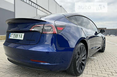 Седан Tesla Model 3 2023 в Ивано-Франковске