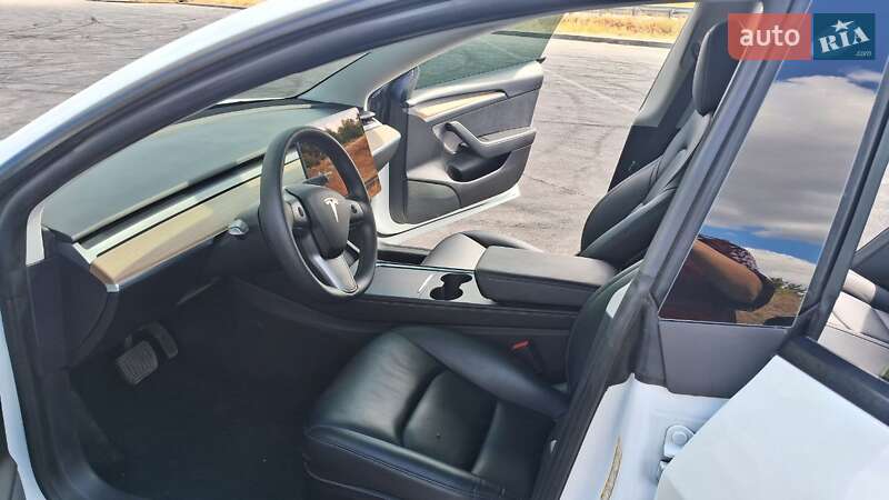 Седан Tesla Model 3 2021 в Полтаве