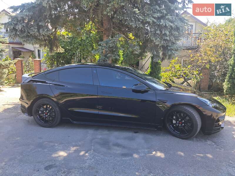Седан Tesla Model 3 2021 в Каменец-Подольском