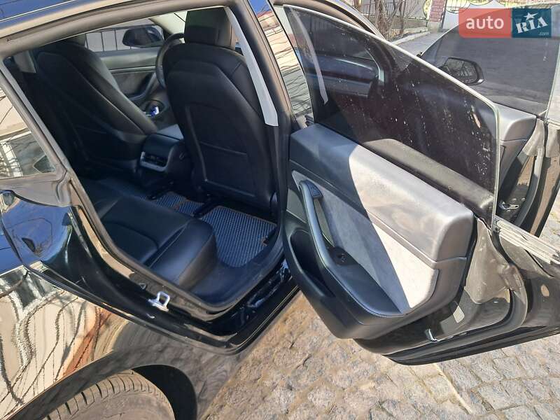 Седан Tesla Model 3 2021 в Каменец-Подольском