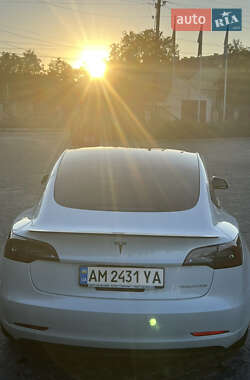 Седан Tesla Model 3 2020 в Киеве