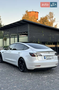 Седан Tesla Model 3 2020 в Киеве