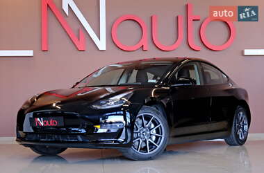 Седан Tesla Model 3 2021 в 