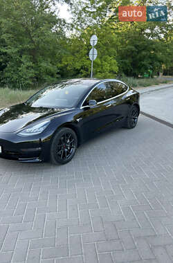 Седан Tesla Model 3 2018 в 