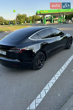 Седан Tesla Model 3 2018 в 