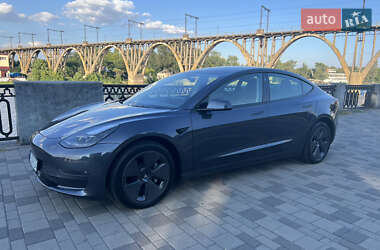 Седан Tesla Model 3 2023 в Дніпрі