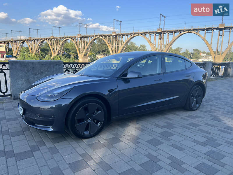 Седан Tesla Model 3 2023 в Дніпрі фото 2 Седан Tesla Model 3 2023 в Дніпрі